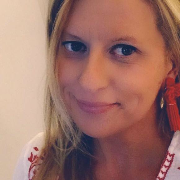 Meet your Posher, Heather - Picture 1 of 1